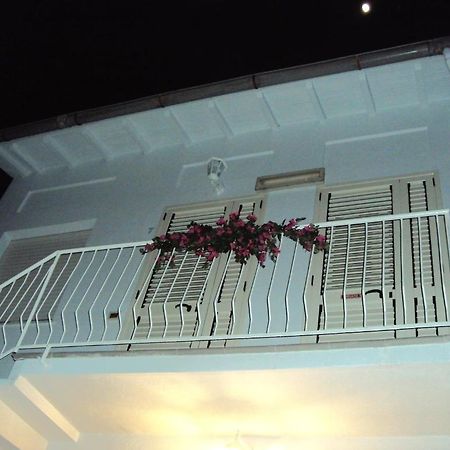 Hotel La Viareggina à Viareggio Extérieur photo