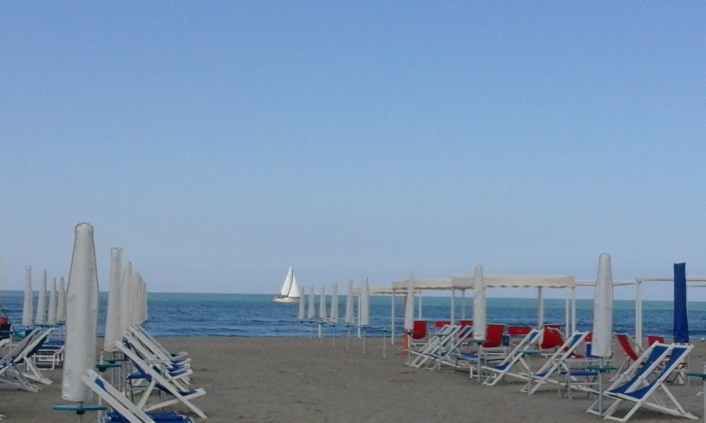 Hotel La Viareggina à Viareggio Extérieur photo