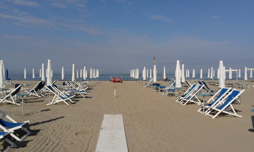 Hotel La Viareggina à Viareggio Extérieur photo